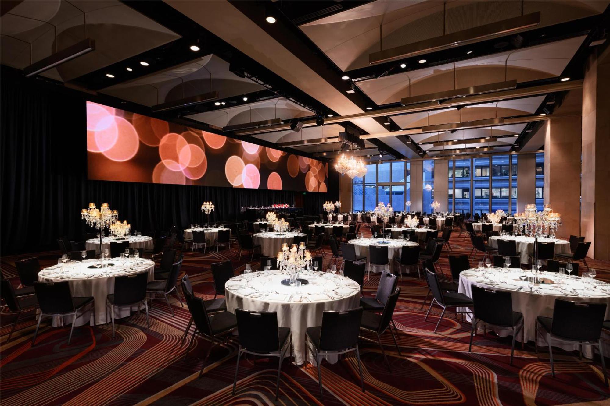 Hilton Hotel 5*